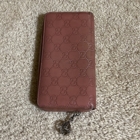 Gucci women’s leather wallet, embossed with Gucci logo - Picture 3 of 15